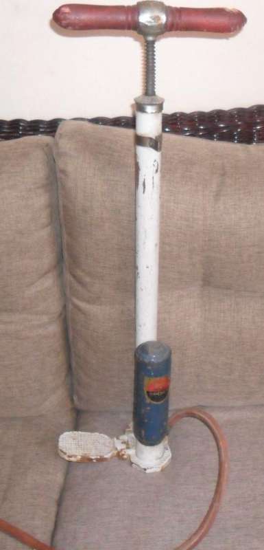 OLD HATSUNE ROCKET FOOT PUMP