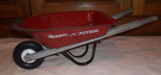 MINI RADIO FLYER METAL KIDDIES WHEEL BARROW