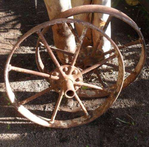 2 X OLD HEAVY METAL WHEELS