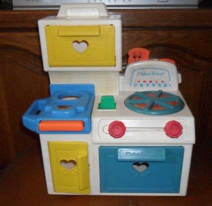 VINTAGE FISHER PRICE STOVE - NO 1035 -MADE IN USA