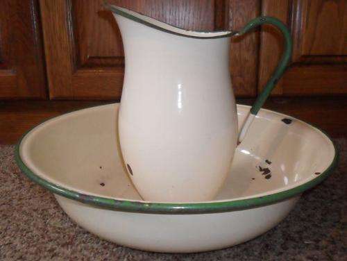 CREAM ENAMEL JUG WITH GREEN TRIM PLUS BASIN - JUG LEAKS