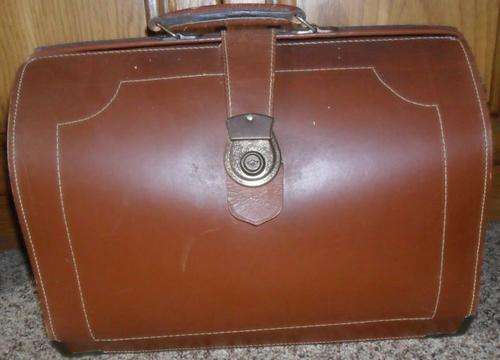 MENS ATTRACTIVE LEATHER SATCHEL