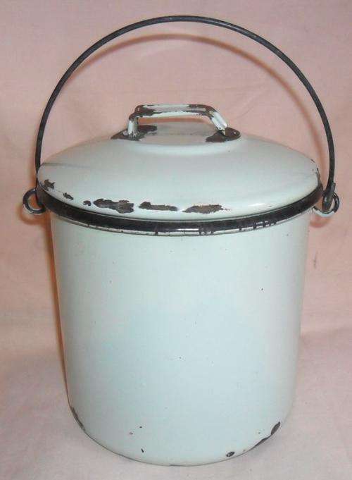 ENAMEL CREAM CONTAINER PLUS LID - COLOUR MINT GREEN