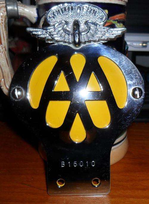 AA BADGE IN VERY GOOD CONDITION - B15010