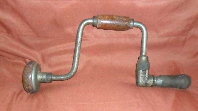 VINTAGE BRACE HAND DRILL