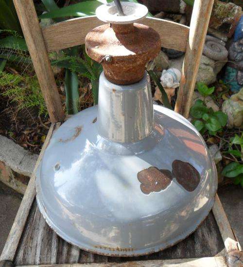 MED SIZED VINTAGE GREY ENAMEL SHADE