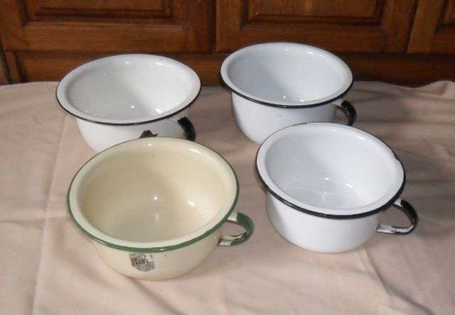 2 X ENAMEL POTTIES - R100 EACH