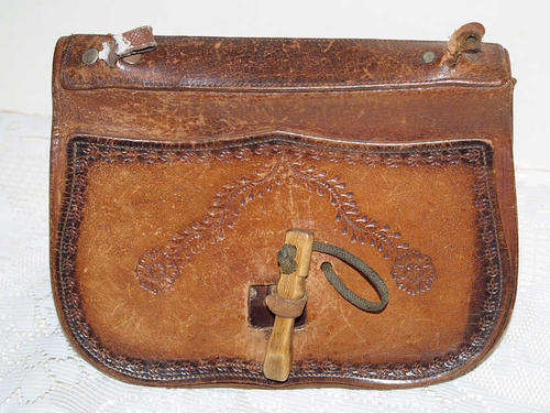 VERY OLD LEATHER HANDBAG