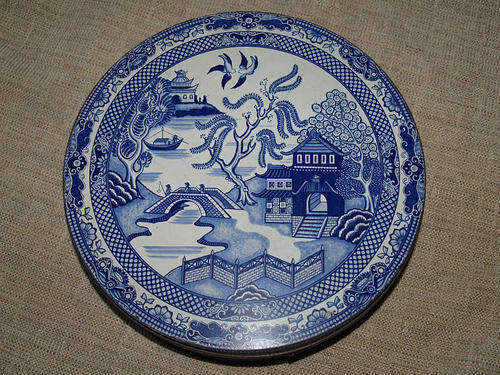 BAUMANNS BISCUIT TIN
