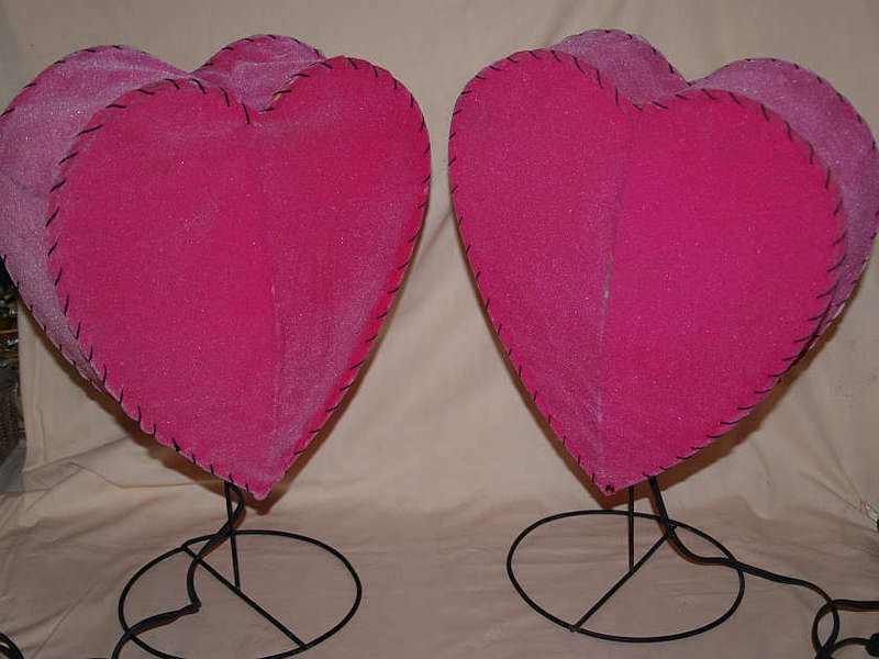2 X PINK HEART SHAPED  BEDSIDE LAMPS