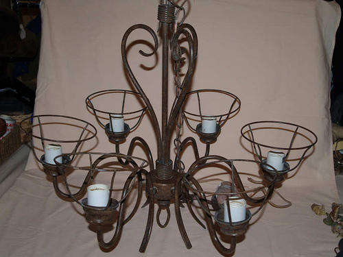 6 ARM ATTRACTIVE  BRONZE CHANDELIER