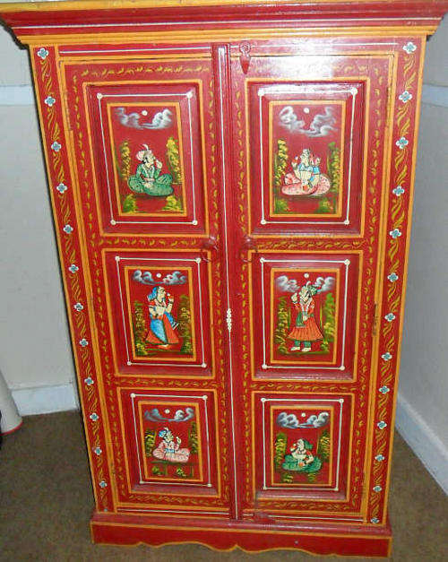 STUNNING RED CUPBOARD