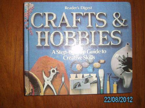 READER's DIGEST "CRAFTS & HOBBIES" (H/C)