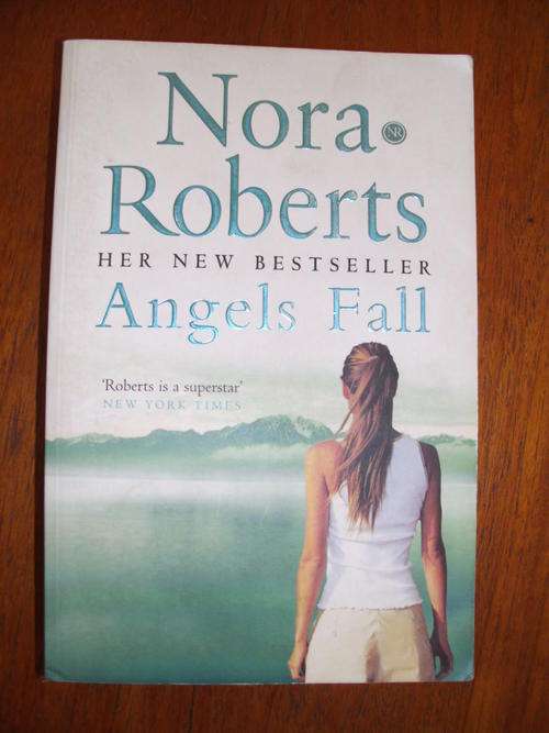 ANGELS FALL by Nora Roberts (Paperback)