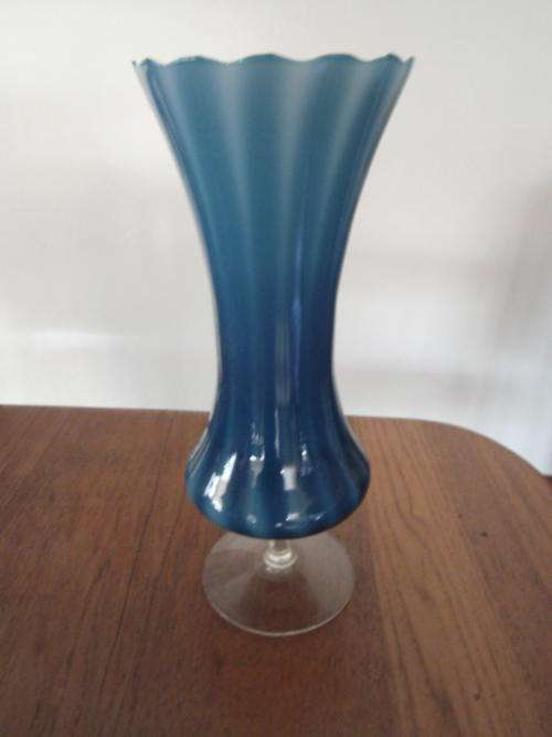 Pretty 1950s (?) Glass Vase, 32cm tall