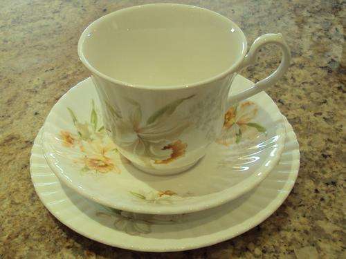 ROYAL WORCESTER/HAMMERSLEY TEA TRIO