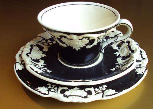 GEORGE JONES CRESCENT CHINA TRIO c 1895