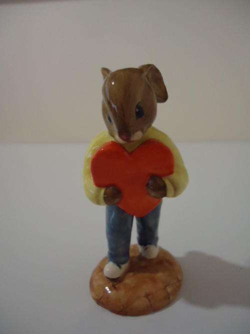 ROYAL DOULTON SWEETHEART BUNNYKINS D130