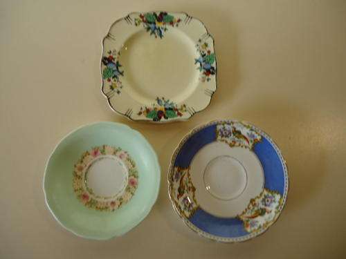 CAKE PLATE AND 2 SAUCERS