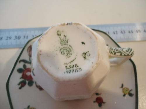 A ROYAL DOULTON OLD LEEDS SPRAYS COFFEE DUO