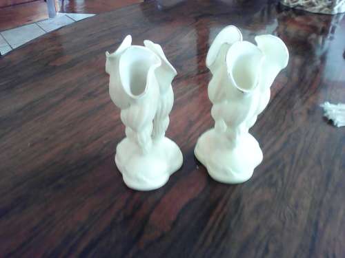 ROBINSON AND LEADBEATER BUD VASES