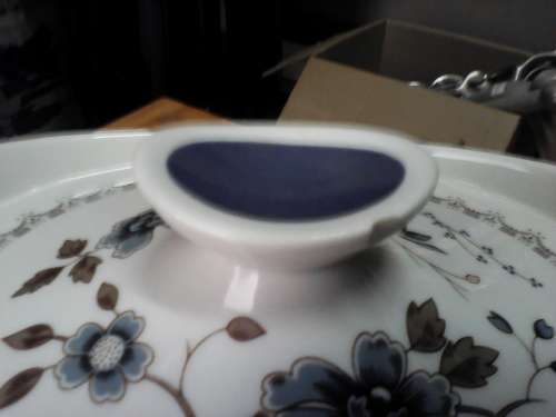 ROYAL DOULTON "OLD COLONY" VEGETABLE TUREEN