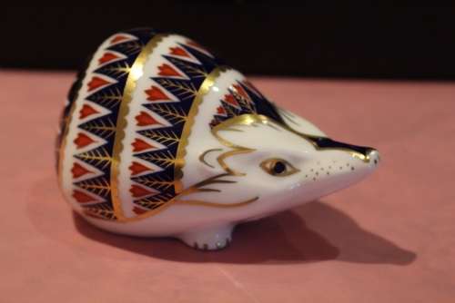 ROYAL CROWN DERBY HEDGEHOG PAPERWEIGHT