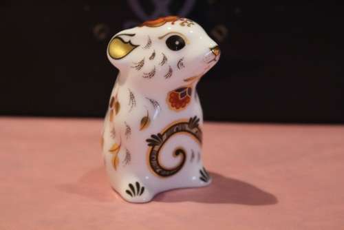 ROYAL CROWN DERBY MOUSE PAPERWEIGHT