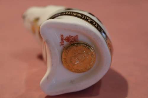 ROYAL CROWN DERBY MOUSE PAPERWEIGHT