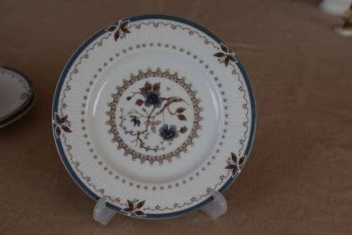 ROYAL DOULTON OLD COLONY