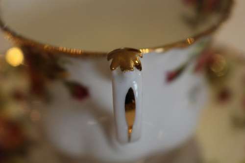 MINT CONDITION ROYAL ALBERT OLD COUNTRY ROSES TEA TRIO