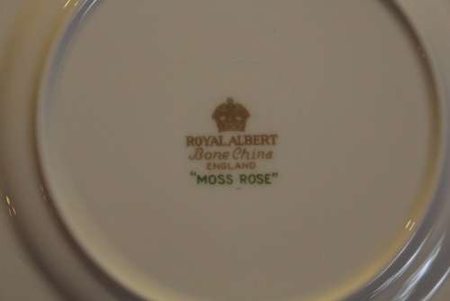 SUPERB ROYAL ALBERT 21pc MOSS ROSE TEA SET