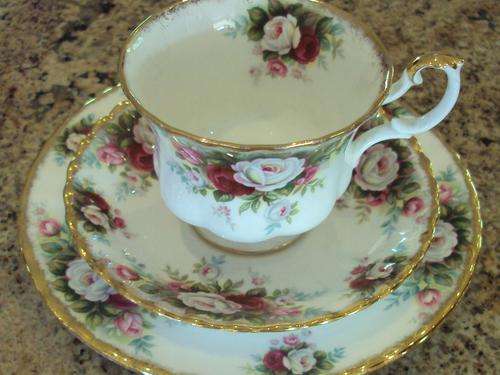 ROYAL ALBERT CELEBRATION TEA TRIO