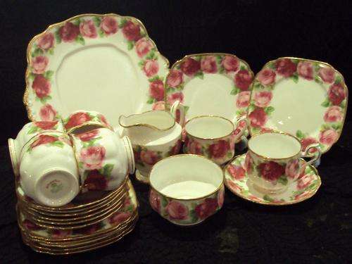 ROYAL ALBERT OLD ENGLISH ROSE TEA SET