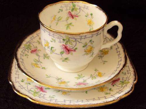 ROYAL ALBERT AZALEA TEA TRIO