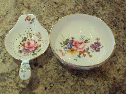 ROYAL CROWN DERBY TEA STRAINER AND BOWL