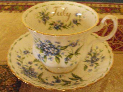 ROYAL ALBERT FLOWER OF THE MONTH TEA DUO