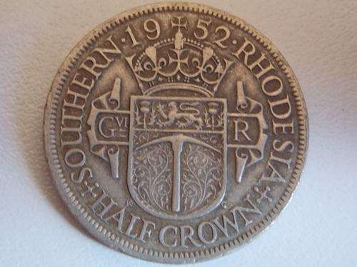 Southern Rhodesia Half Crown 1952 ** Extremely Hard to Find