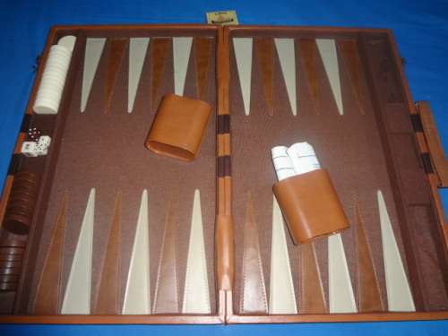 Boardgame - Backgammon set in carry case