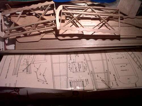 modelling  - ww1 triplane - red baron - over 40cm wingspan