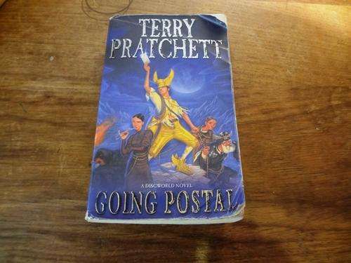 Terry Pratchett - Going Postal a Discworld Novel (soft cover)