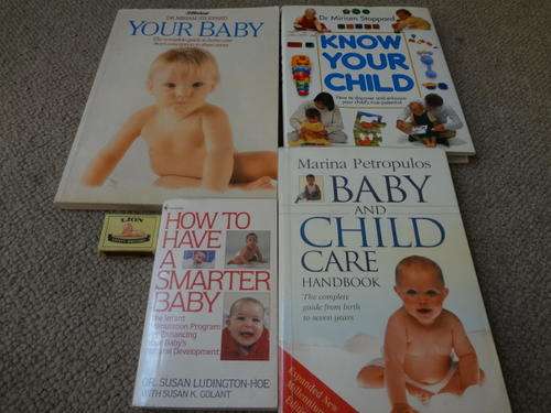 Lot of pregnancy and baby books x 4 books