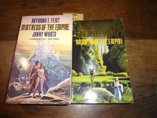 Raymond E Feist & Janny Wurts - Mistress of the Empire and Daughter of the Empire (soft cover)