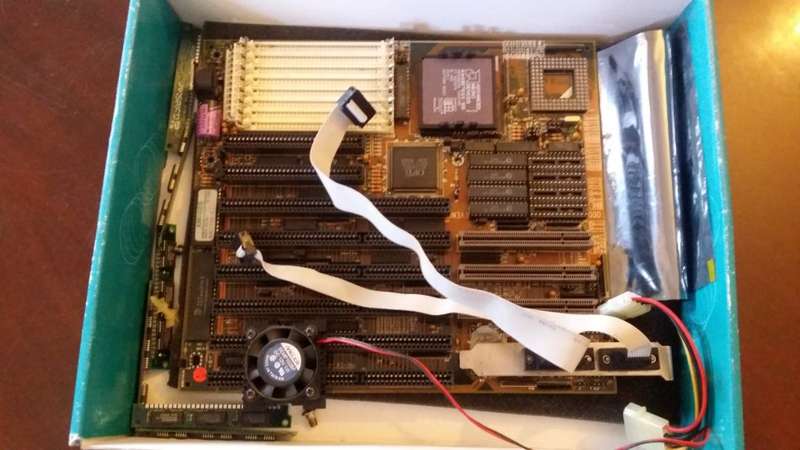 AMD 486dx4-100 Mainboard and Desktop PC RAM