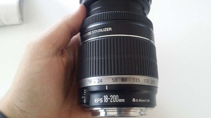 Canon EF-S 18-200mm IS Lens For Spares Or Repair