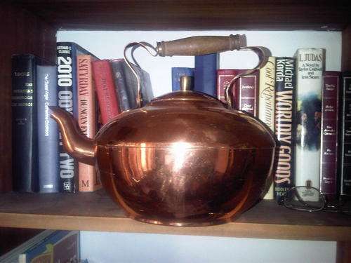 UNIQUE COPPER KETTLE.........DONT MISS OUT.....COLLECTORS DREAM.....