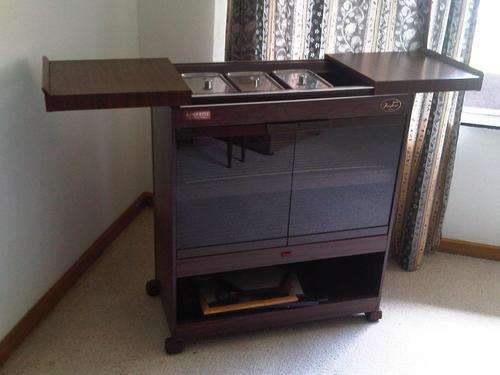 EKCO HOSTESS (Banquette) Like New!