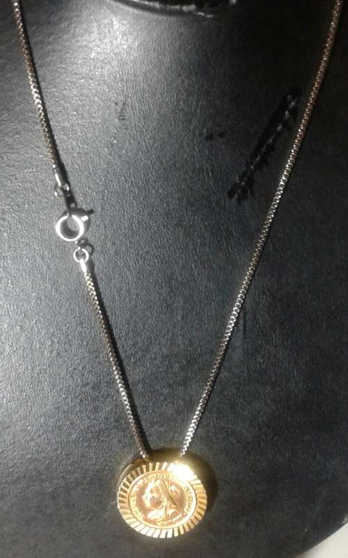Vintage 18K RGP Victoria Dei Gra Britt Regina Coin Pendant and Chain