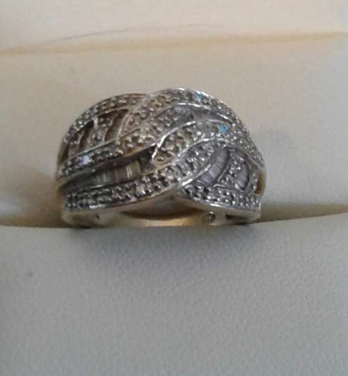 FURTHER REDUCED  9CT Yellow Gold Diamond Cluster Wide Band Ring 4.4grams