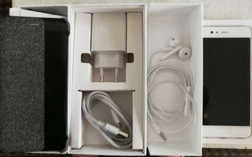 AWESOME DEAL! Huawei  P10 VTR-L09 64GB/4GB Leica Dual Camera Mystic Silver
